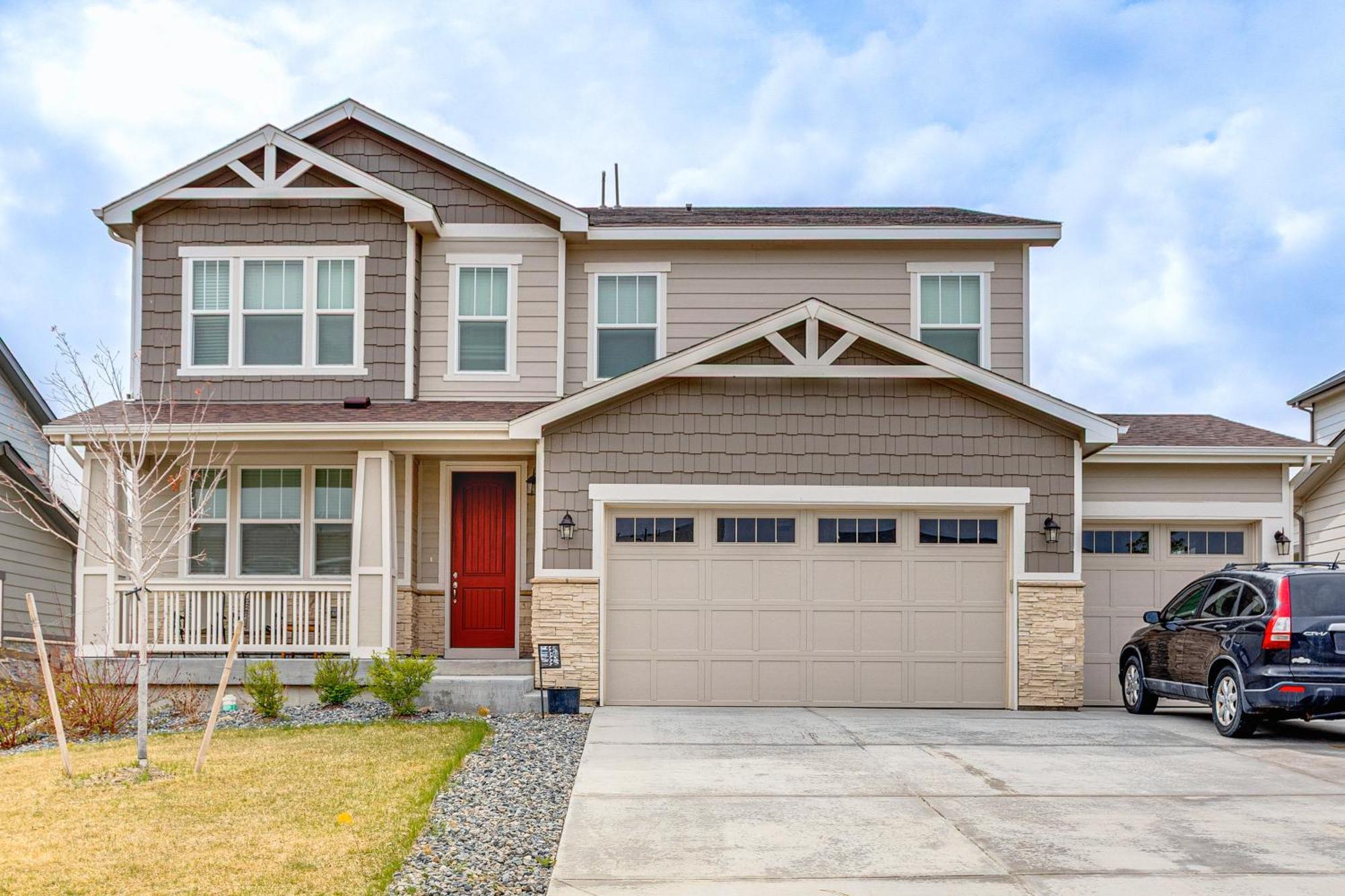 12 Mi To Hospitals Modern In Aurora!